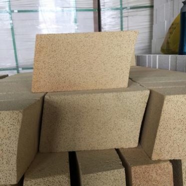 河南廠家供應高鋁磚 輕質高鋁聚輕隔熱磚 高鋁保溫磚 窯爐砌筑保溫層用1.0體密高鋁磚 定制加工 歡迎來廠考察