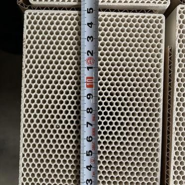 蜂窩陶瓷蓄熱體 高鋁質蓄熱體 高鋁節能蜂窩體 **蓄熱體 加熱爐 熔鋁爐用蓄熱體 鍛造爐用蓄熱體 蓄熱球 檔火板