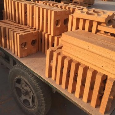 廠家供應粘土耐火磚生產廠家 擁有多年生產經驗 性能好 高溫窯爐用黏土質耐火磚 價格合理 可來圖定制各規格耐火粘土磚