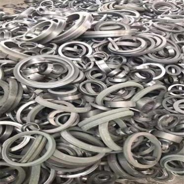 回收倒閉企業廢舊碳化硅磚 廢舊碳化硅材料長期采購hfnc