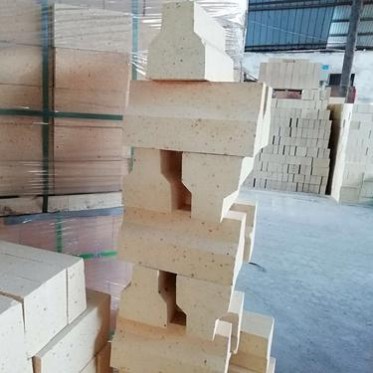 工廠熔鋁爐用耐火磚 不同尺寸氣化爐耐火鉻剛玉澆注料供異型高鋁磚定制 耐火磚廠家 貨真價實 可來圖定制 歡迎咨詢