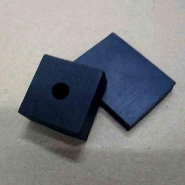 包頭生產黑色減震橡膠墊 10mm工業防滑膠墊 矩形軟木橡膠墊片